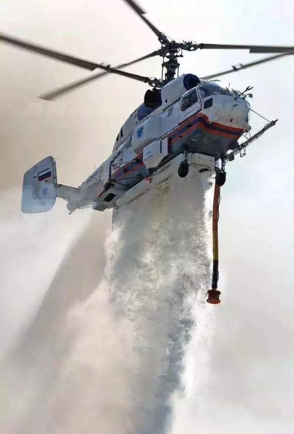 直升机灭火快准狠的空中消防利器