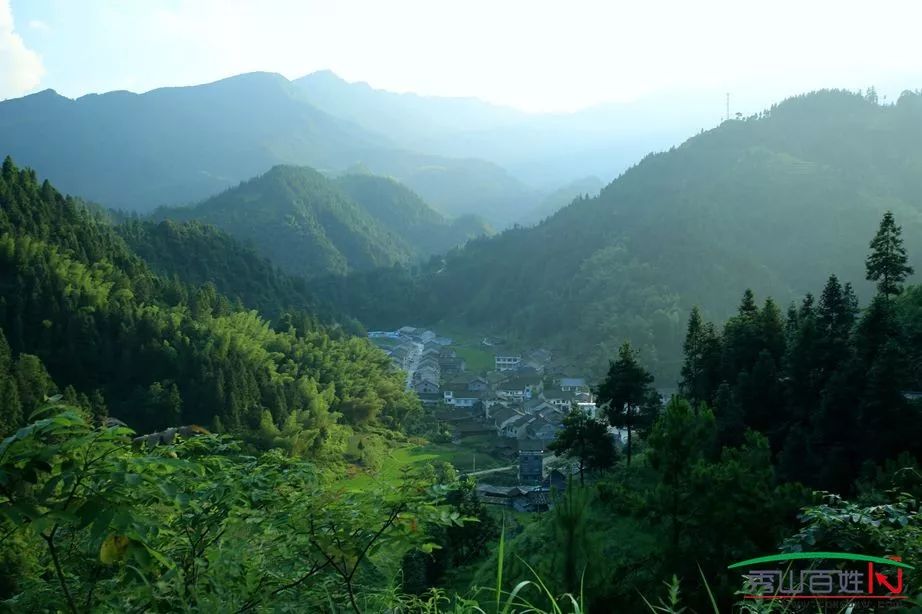 秀山風景點對聯特輯程雪峰