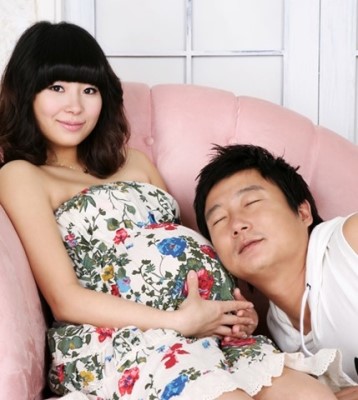 幸好如今妻子和儿子都痊愈了,一家人非常幸福.李秀根在节目中提起老婆