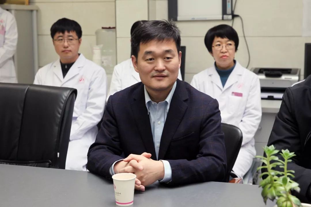 副市长张建波一行亲切慰问延安市人民医院医务工作者_工作日