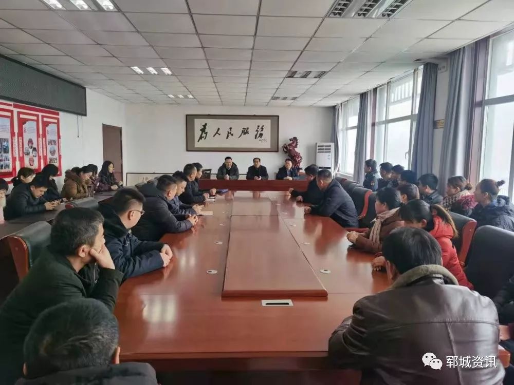 局党组成员程世栋,不动产中心主任赵宝舵就目前土地执法工作做了专门