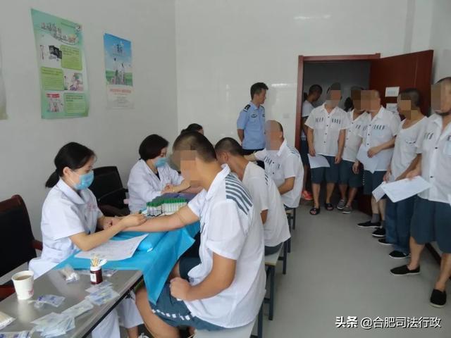 亮点 | 剑胆仁心,"白衣警官"智勇双双在线