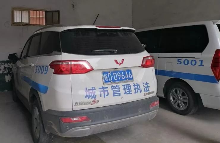 壽縣城管局完成執法車輛的統一樣式噴塗