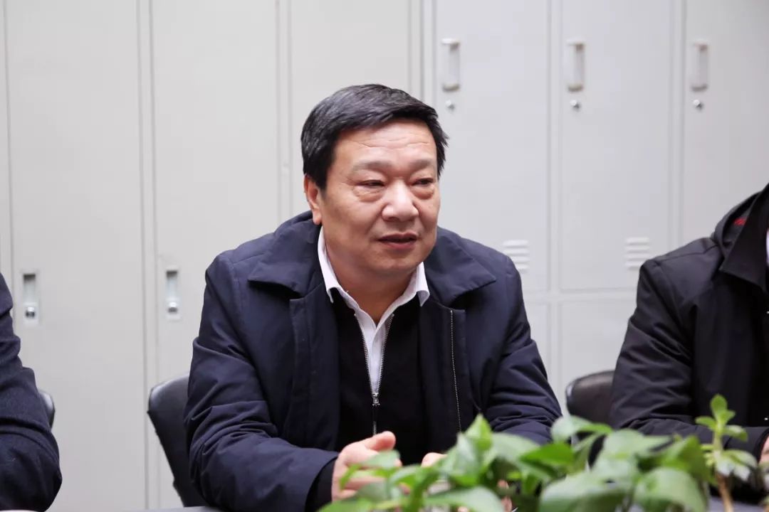 副市长张建波一行亲切慰问延安市人民医院医务工作者_工作日