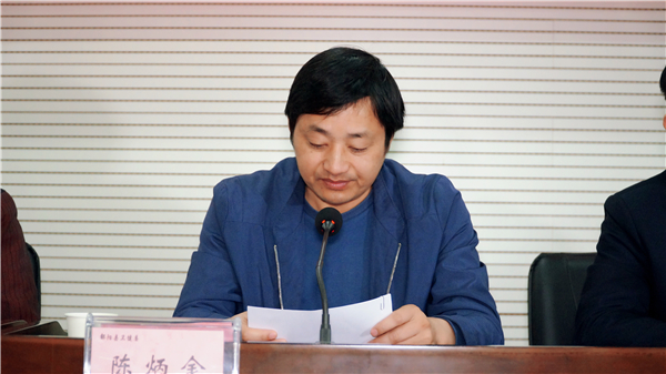 视频南大附属眼科医院与鄱阳县人民医院10日举行眼科专科联盟揭牌仪式