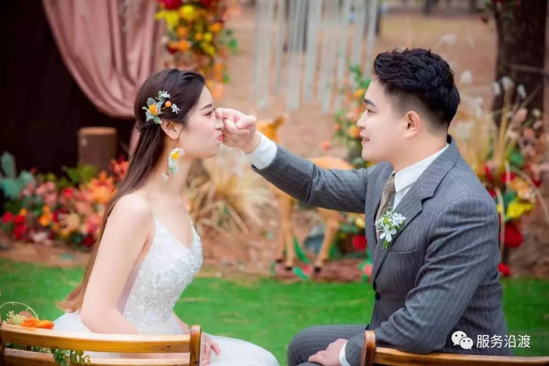 恭贺李开怀王连先爱女李灵芝与爱婿马斌喜结良缘姨