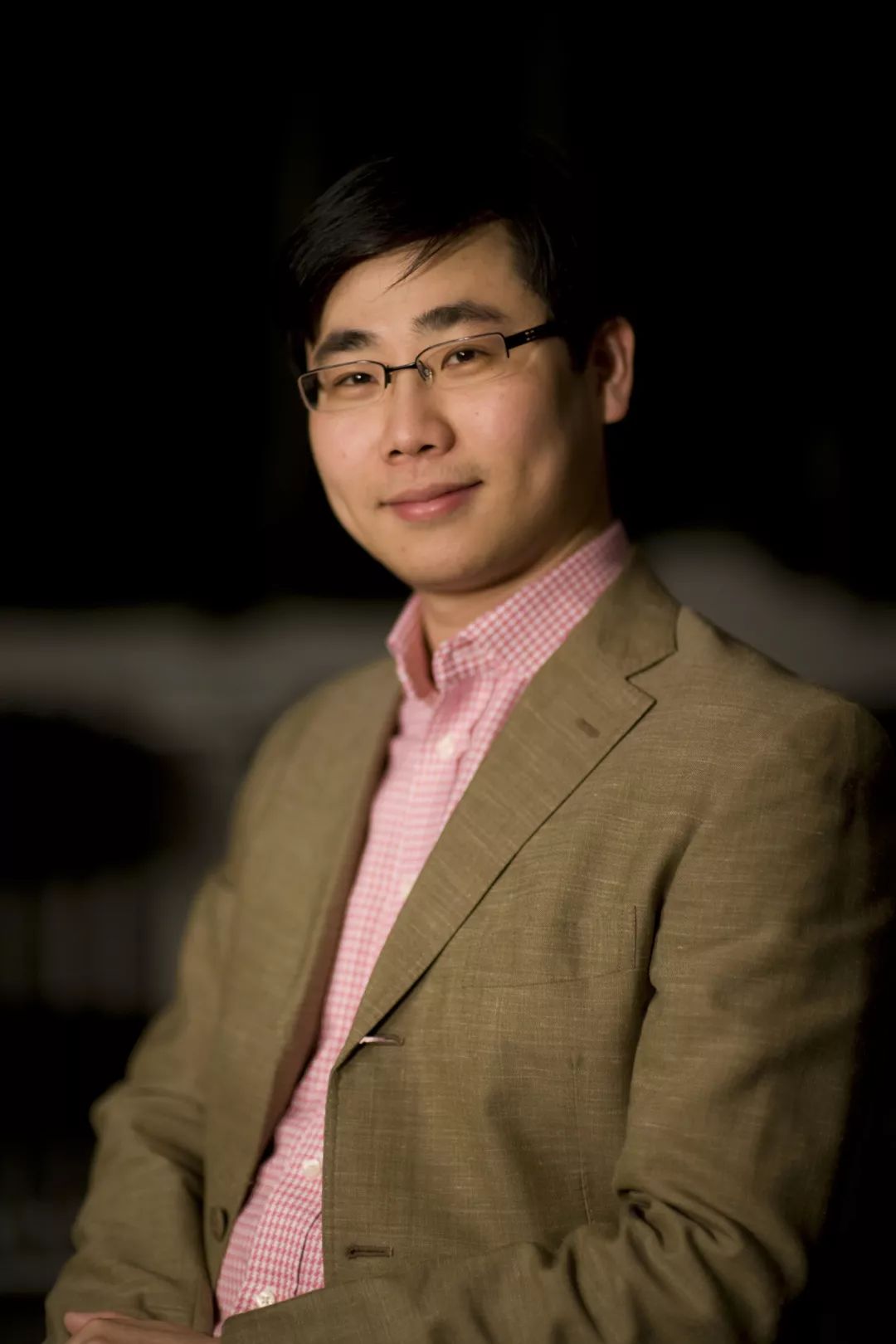 王遒老师是最早将高科技应用于钢琴教学的先驱者,试图让学生能更快地