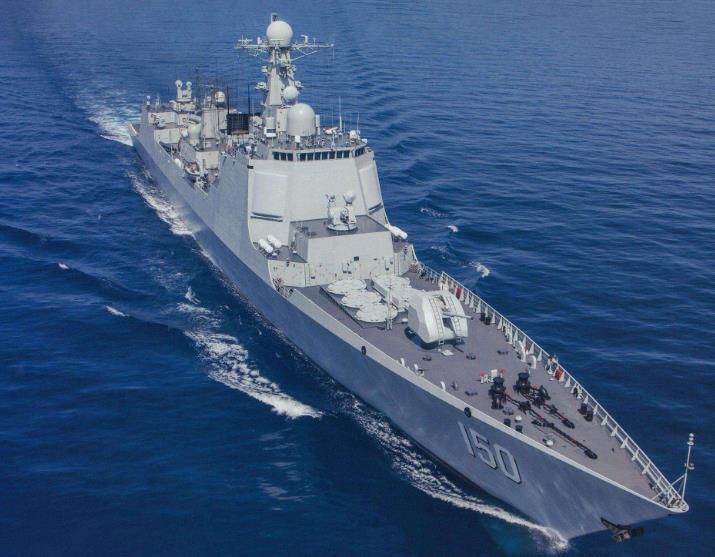 近期,中国海军055万吨驱逐舰南昌舰服役举行了盛大的仪式.