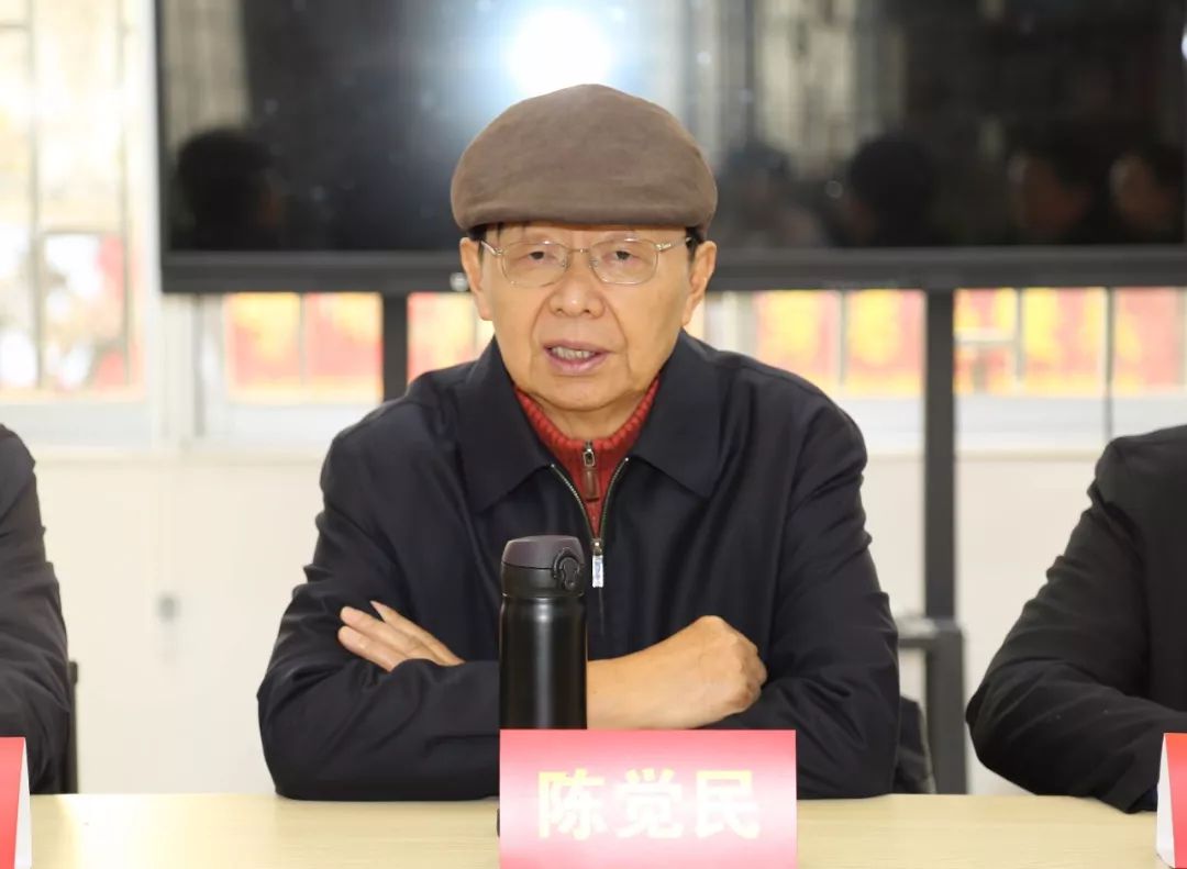 出席捐赠仪式的领导有云南省性病艾滋病防治协会原会长陈觉民,常务副