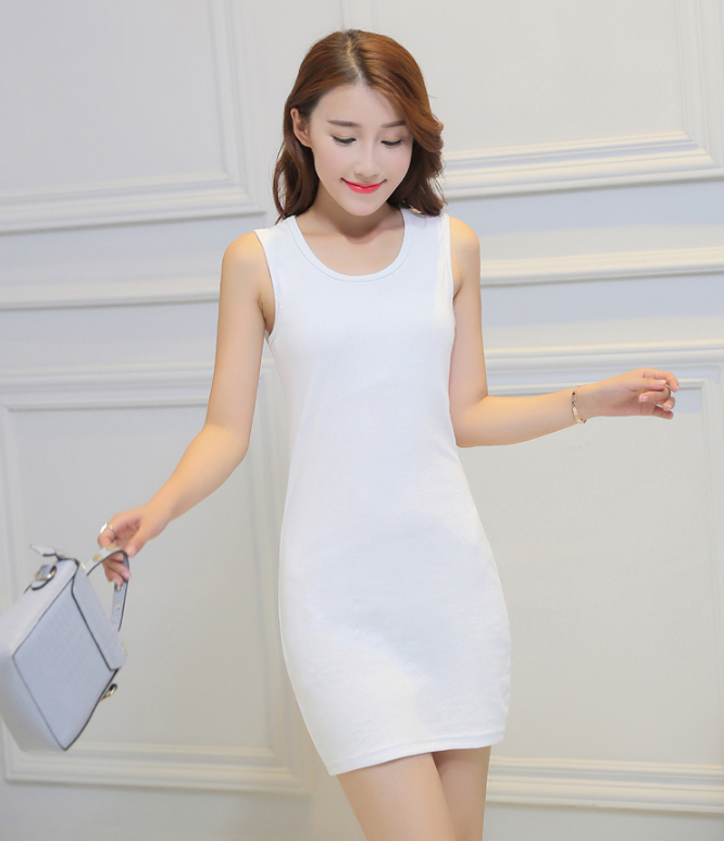 日本模特泰国拍写真白色连衣裙很是耀眼肌肤更是洁白无瑕