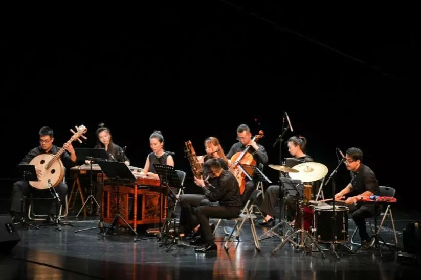 龚锣新艺术乐团一支具有一流艺术素养和高超演奏技术的室内乐乐队