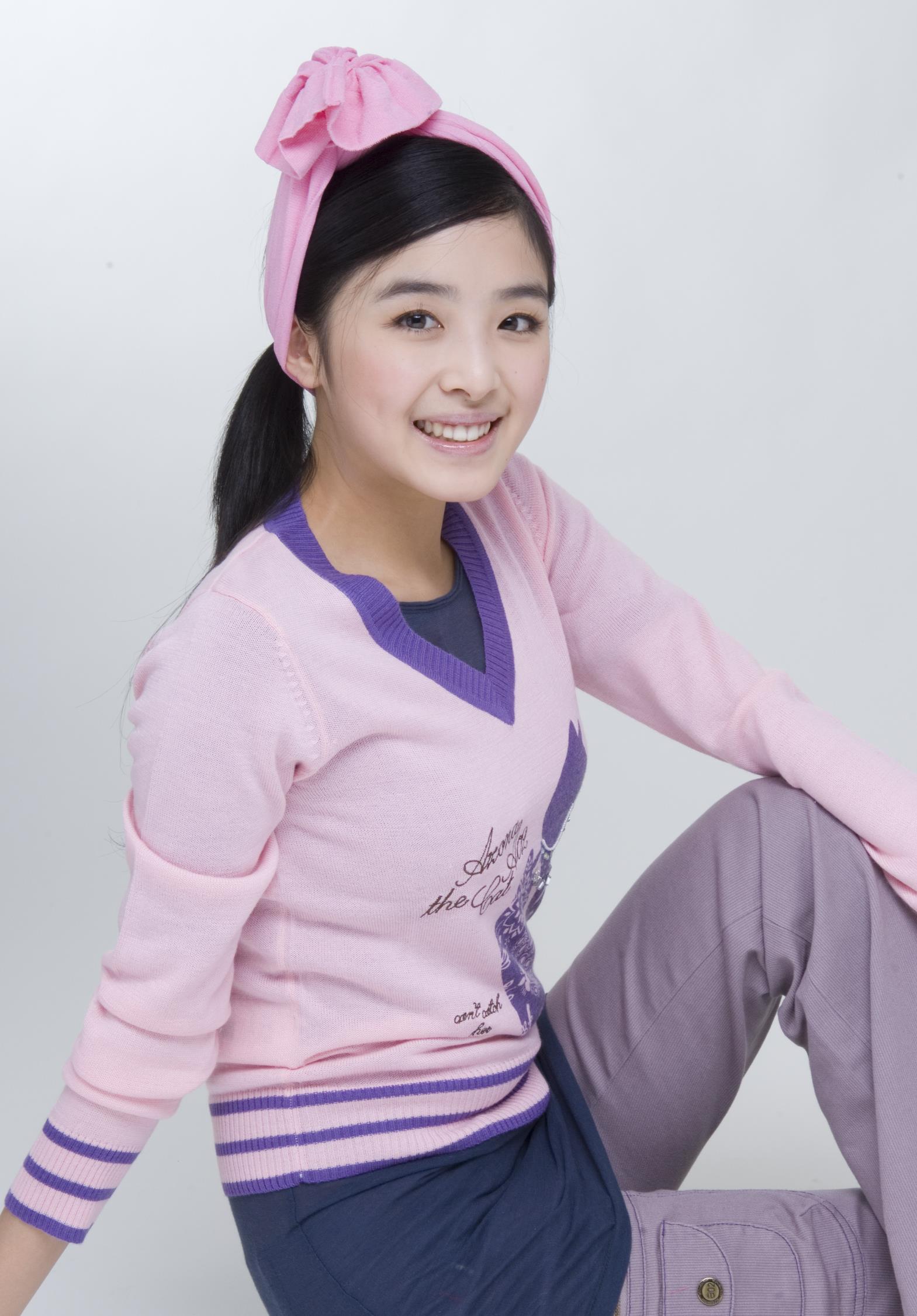 原创酸酸甜甜女生张含韵为什么不红了