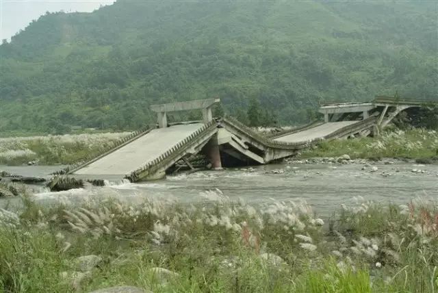 地址:成都市蒲江县成佳镇(长滩湖附近)温江鱼凫村遗址鱼凫村遗址俗称"