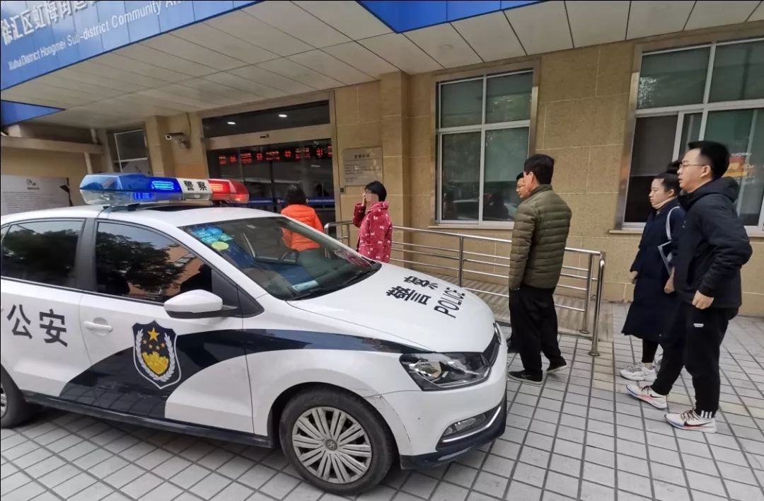 司法警车监狱图片