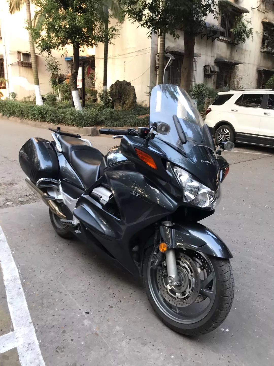 转让| 四川自贡大贸本田st1300