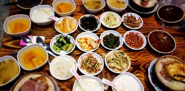 璠番薯富乐酥肉图片来源:云南罗平县旅游局官方微博罗平三白(白果