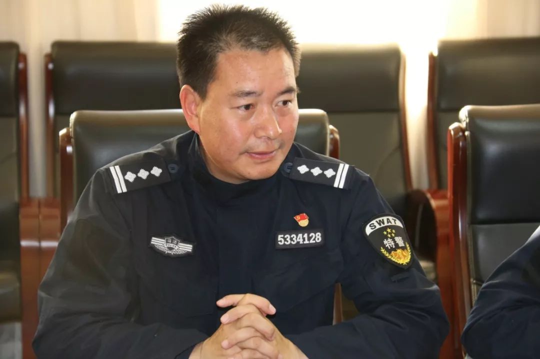 参 会我 也 来了兵练我们只争