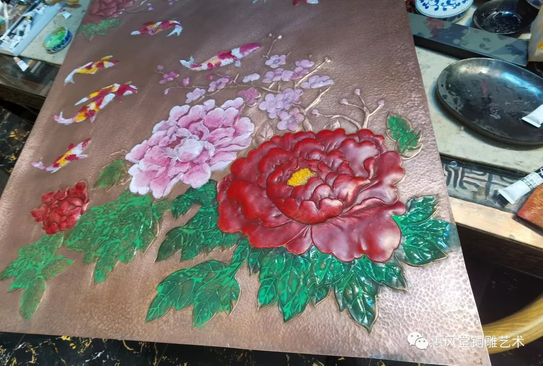 最妩媚彩色锻铜浮雕画紫铜浮雕画富贵有余玄关壁画定制