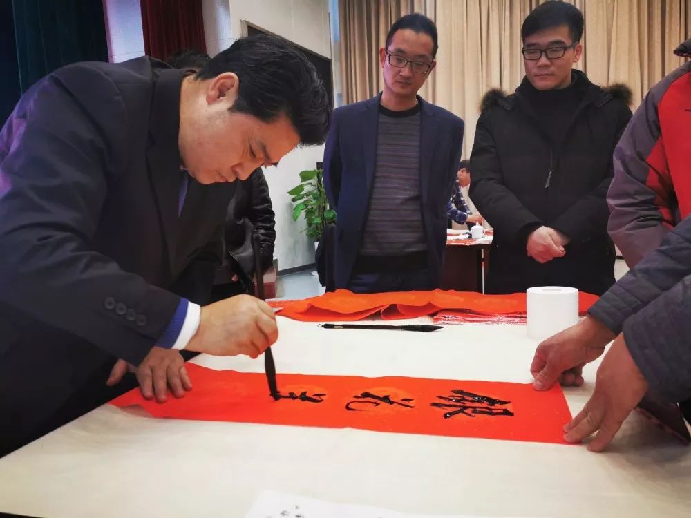 厅二级巡视员杨晏平,直属机关党委调研员姚尚武,人事警务处黄明明,省