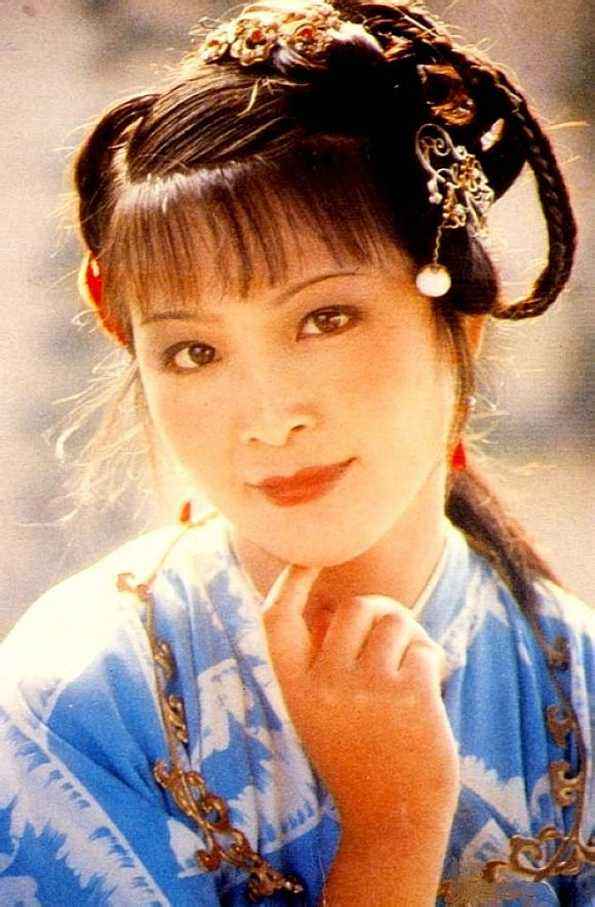 87版红楼梦金莉莉眼神里透着精明她真的适合二木头迎春吗
