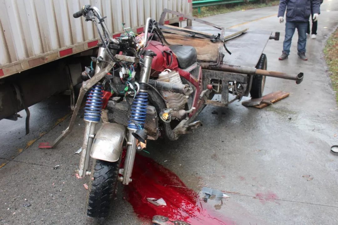 第一批骑摩托的都死了图片