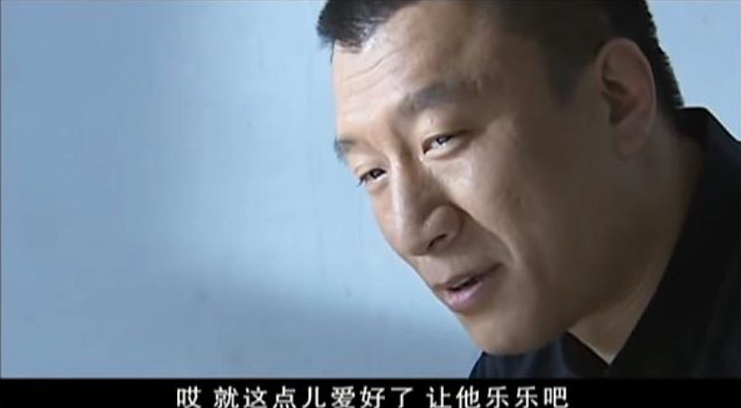 2003年,孫紅雷在刑偵劇《征服》中飾演殘忍狂妄的黑老大劉華強.