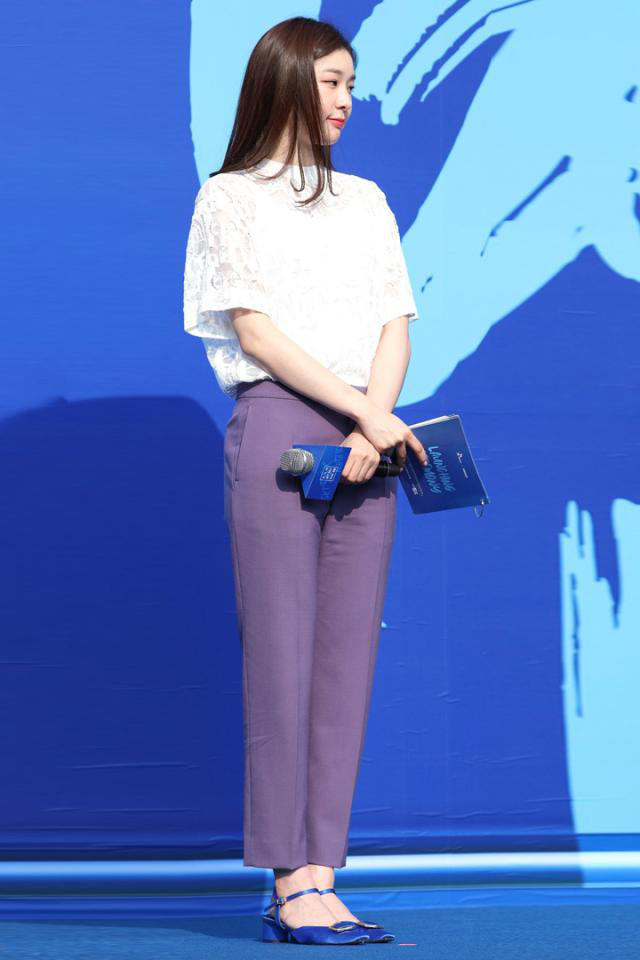 花滑女王金妍儿,广告费年入超10亿,才华横溢,却被指责不懂尊重