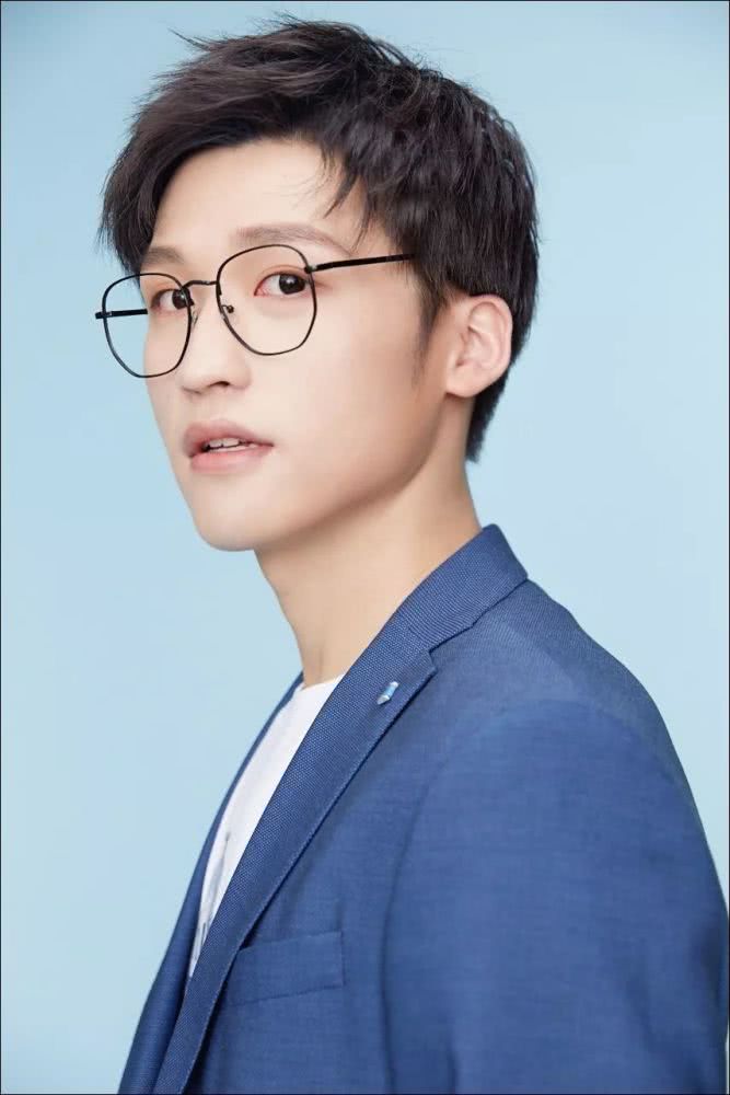 新媒体营销公司分享:一年涨粉1400万,种草短视频的差异化打法_萌叔