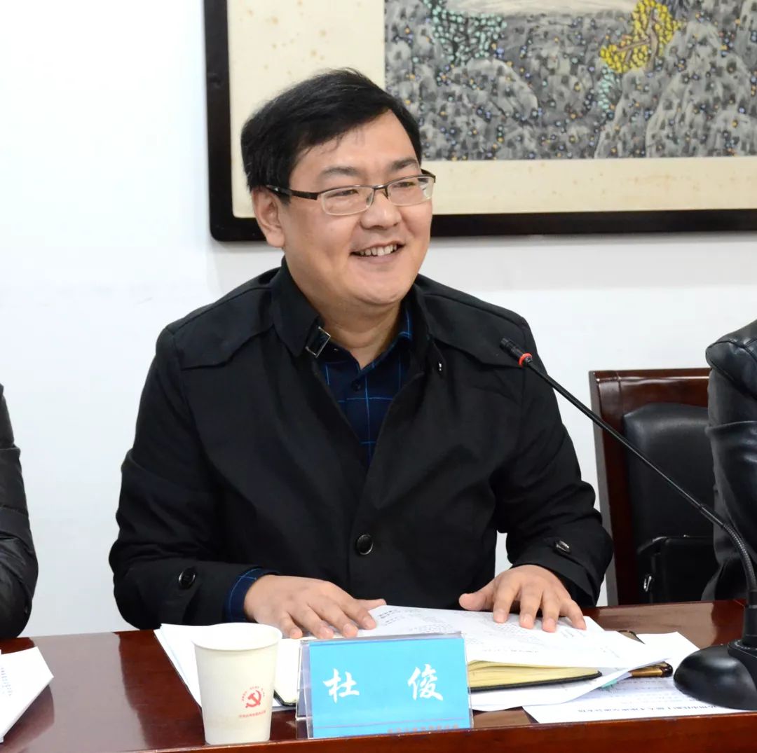 莫怀学出席全市挂职干部人才座谈交流会