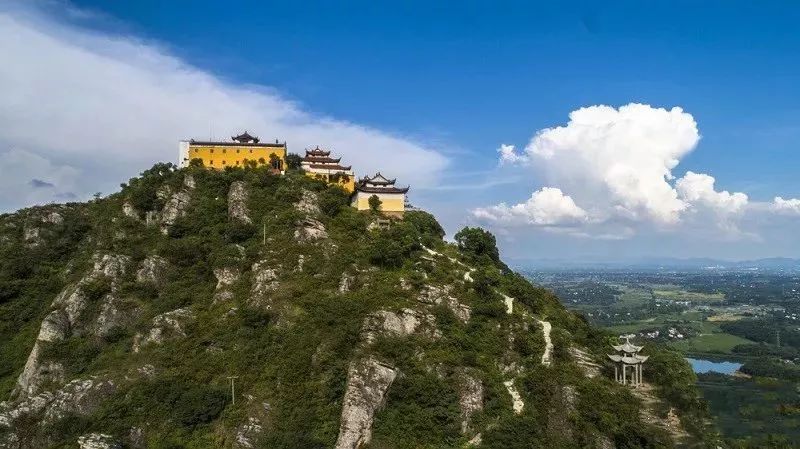 寻秘庐江岱鳌山脉听那久远的传说