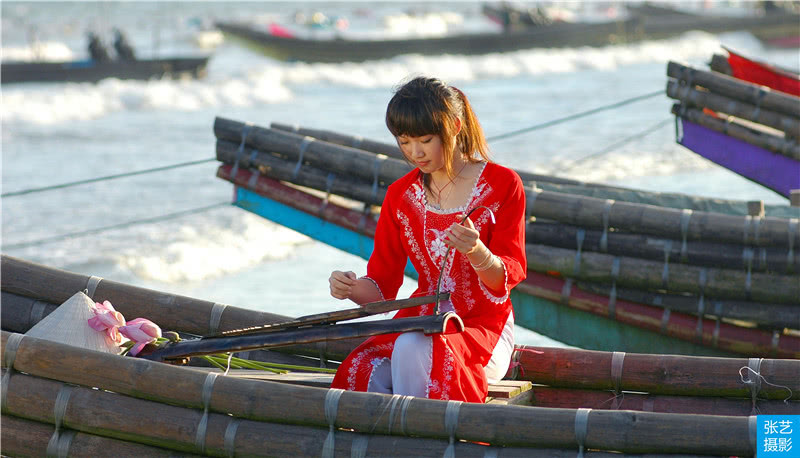 非物质文明遗产——京族独弦琴.