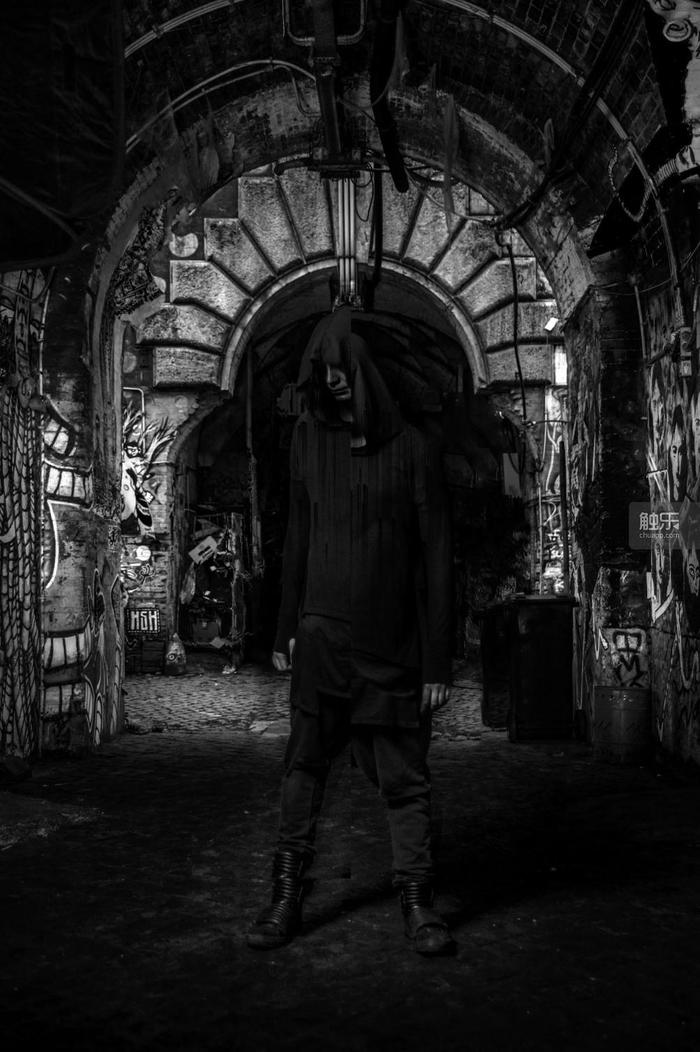 在泛滥的复古潮下如何制作与众不同的赛博朋克游戏