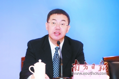 陈志英曹达华16日上午,省十三届人大三次会议举行第二场记者会.