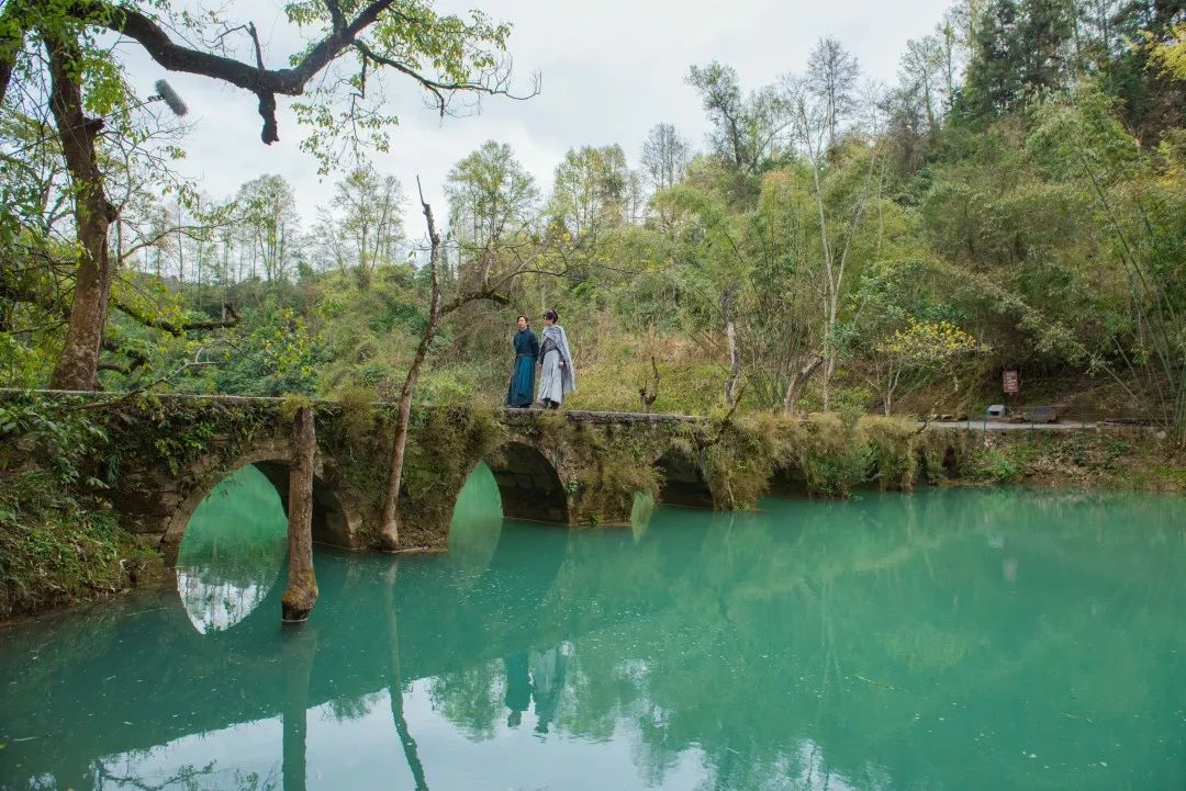 将夜2热播剧中荔波小七孔又仙又美私藏拍摄花絮曝光