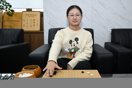 韩国棋闻 | 天才少女"未来崔精"金恩持定段成功_围棋