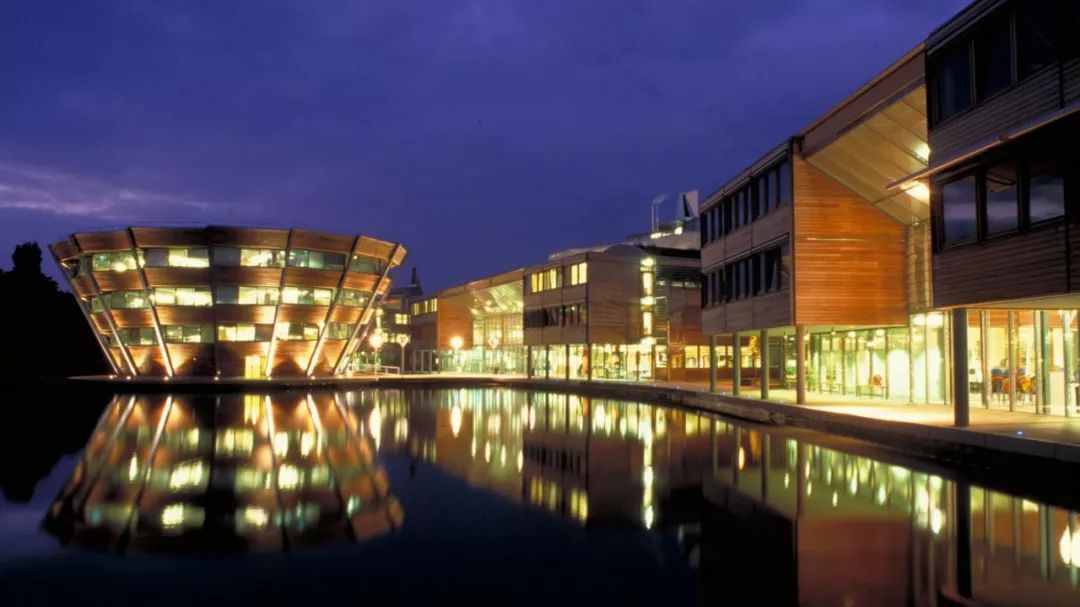 jubilee校区夜景最后聊聊语言课.