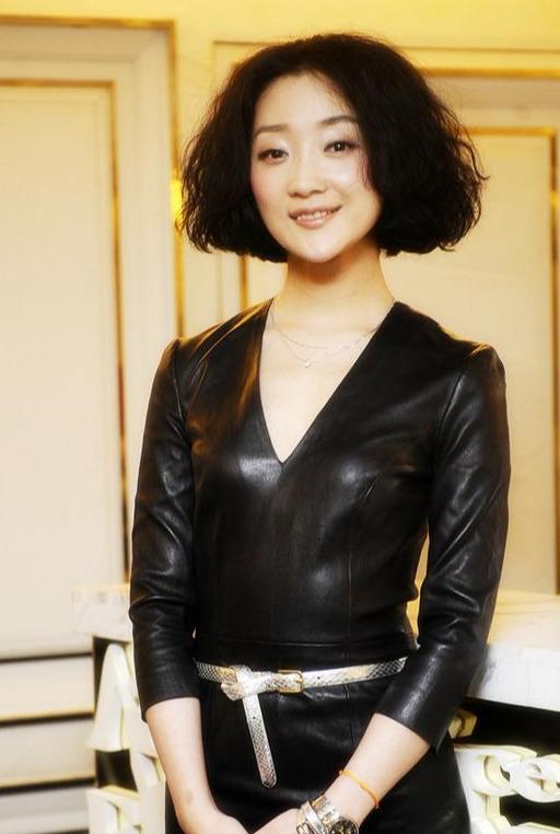 《新世界》关宝慧:剧中最炫民国风,剧外偏爱雷人造型颜值似路人_张瑶