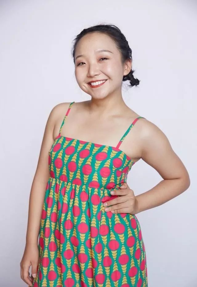 辣目洋子登上男人装,微胖女孩性感起来可爱又妩媚