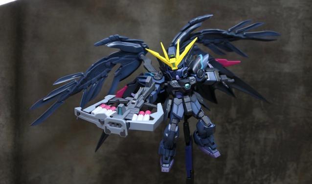 sd比例黑夜配色飞翼高达模型