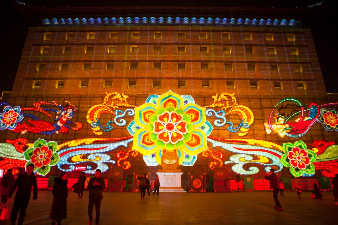月16日晚西安城墙新春灯会,大唐芙蓉园新春灯会,大明宫上元宫廷花灯节