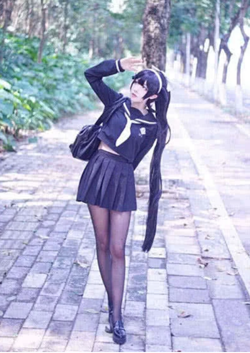 小姐姐cos碧蓝航线漫画腿让人沦陷网友血压飙升