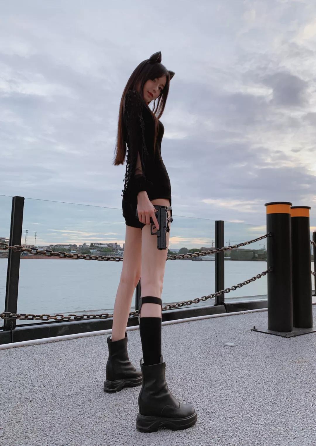 可爱教主叶子淇变身游戏暗黑女王气场全开