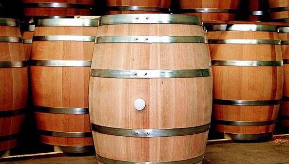 洋酒品鉴师强烈坚韧的美国白橡木桶