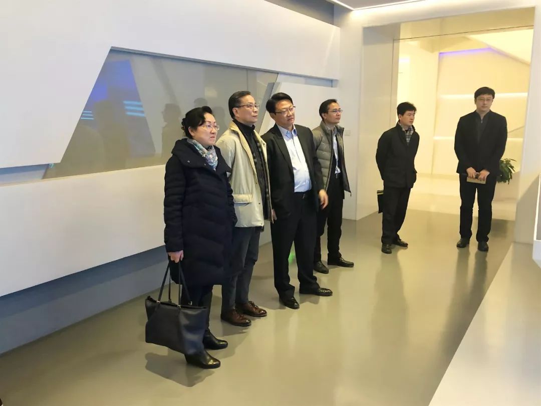 整合优势深化合作丨上海化学工业区管委会副主任余亮茹一行访问上海仪