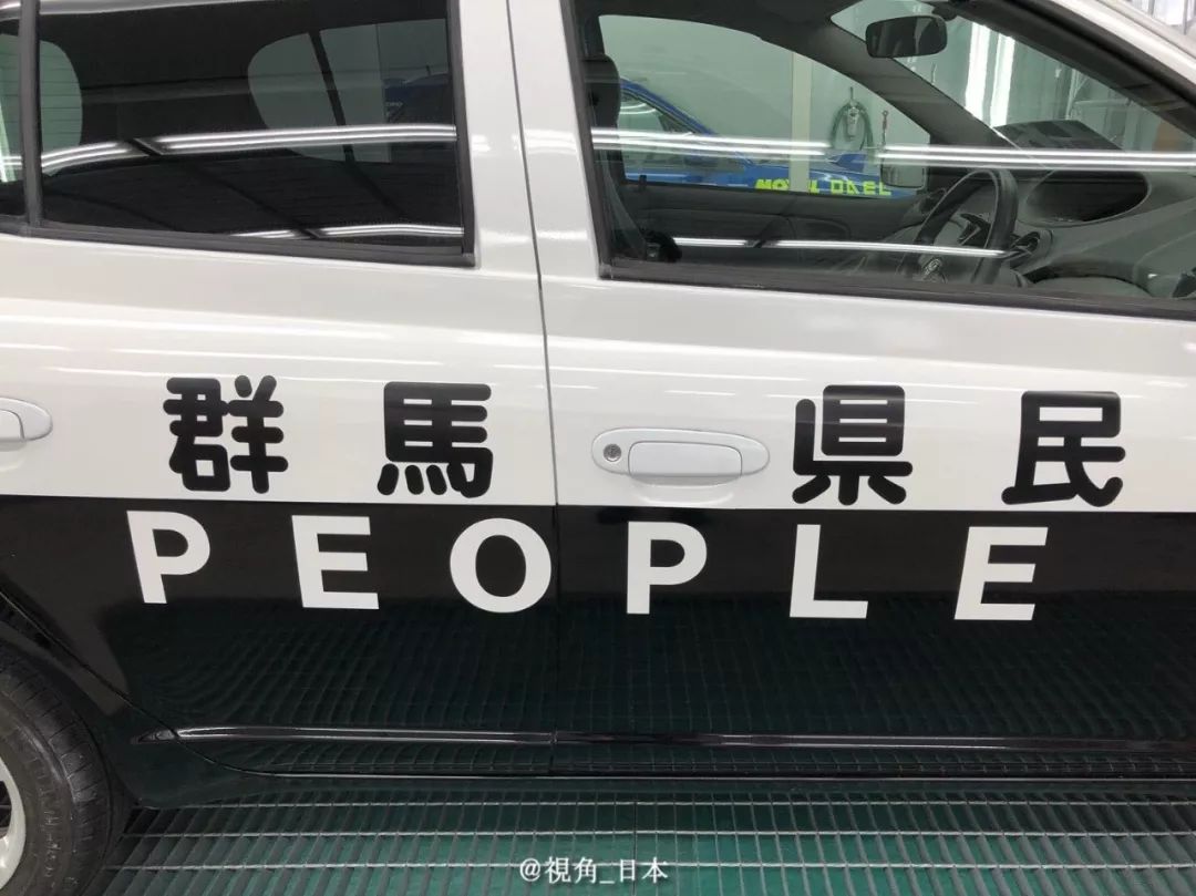 下图是群马县警的车,供参考.