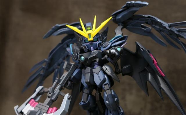 sd比例黑夜配色飞翼高达模型