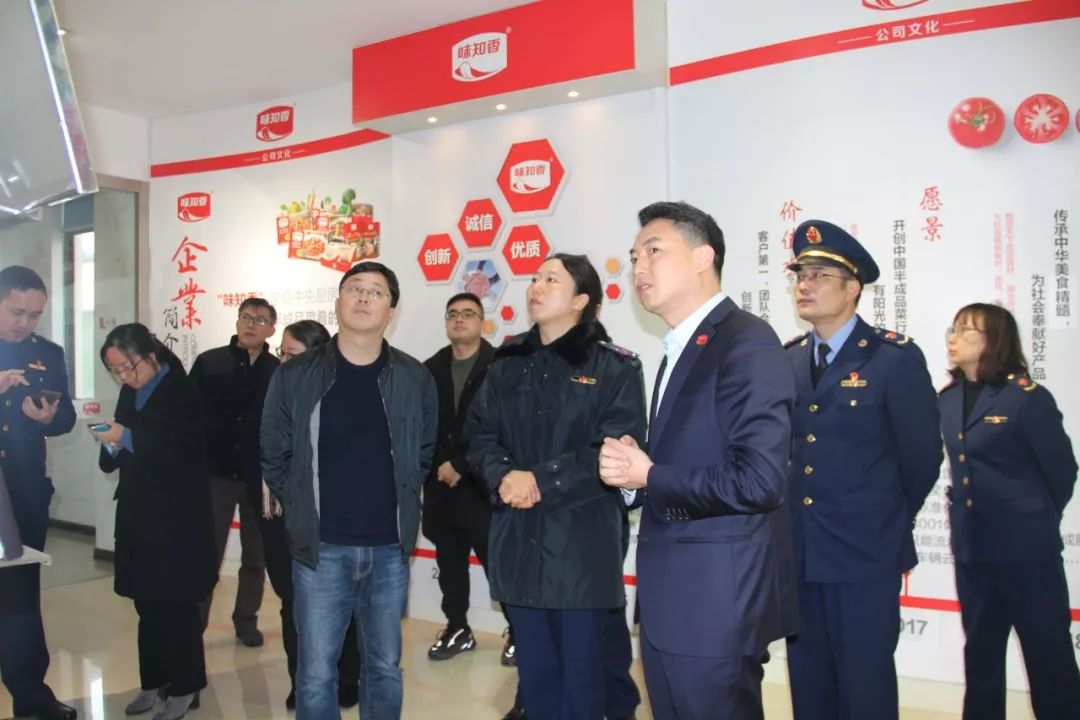 由吴中区市场监管局食品安全总监朱艳率队,区市场监管局相关科室负责