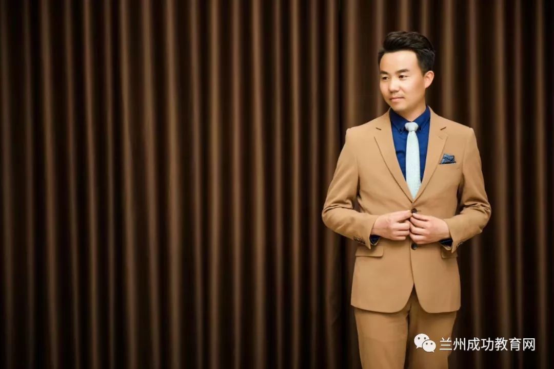 先进教师专访丨杨小英老师背负着120多个家庭的希望我只有竭尽全力