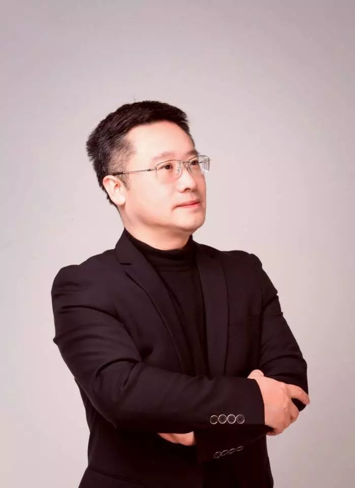 盛全生 中国语言文学硕士身形不到170,敢以铁肩担道义.