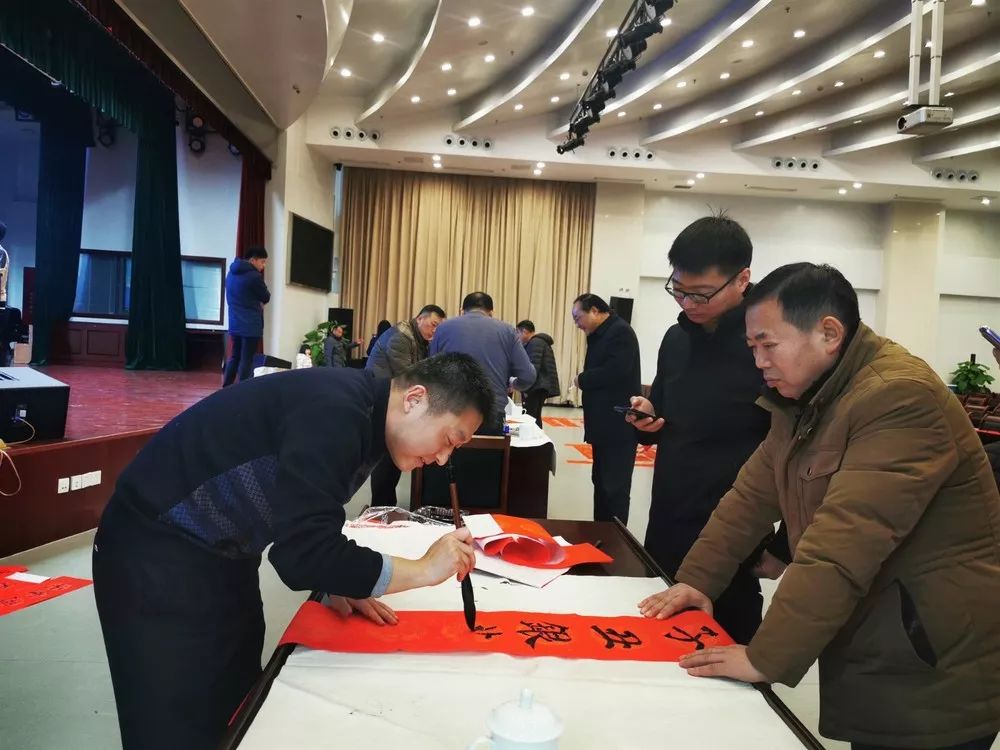 厅二级巡视员杨晏平,直属机关党委调研员姚尚武,人事警务处黄明明,省